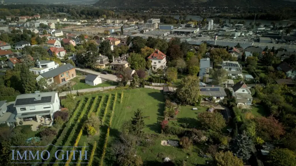 SONNE, WEIN & WEITBLICK – 735 m² BAUGRUNDSTÜCK DIREKT AM WEINGARTEN IN KLOSTERNEUBURG ZU KAUFEN!