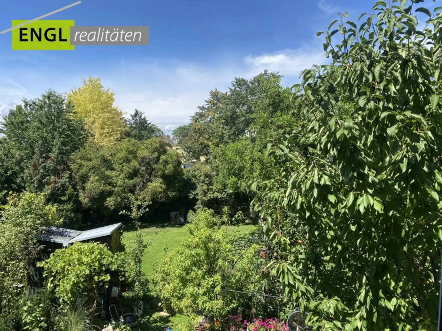 SOFORT VERFÜGBAR - AUFSPERREN und EINZIEHEN -voll möbliert - extrem gepflegt helle 3 Zimmerwohnung mit Gartenbenützung