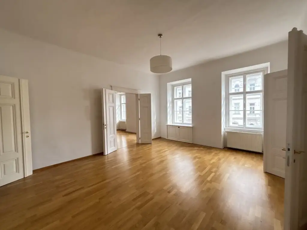 Im Herzen vom ALSERGRUND + GERÄUMIGE 4 Zimmer-Wohnung + nahe ARNE-KARLSSON-PARK!
