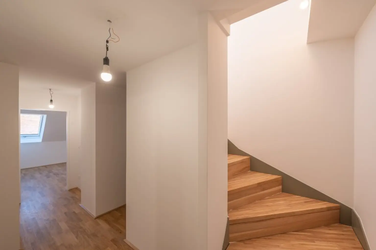 ++NEU++ 3-Zimmer DG-ZWEITBEZUG mit Dachterrasse! ++VIDEOBESICHTIGUNG++