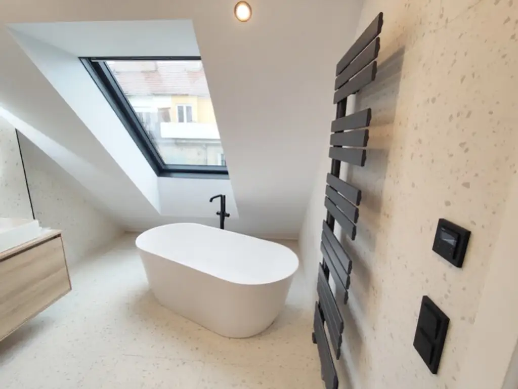 Krongasse! Erstbezug Penthouse mit 3 Terrassen und privatem Liftzugang auf frisch saniertem Altbau! Top17