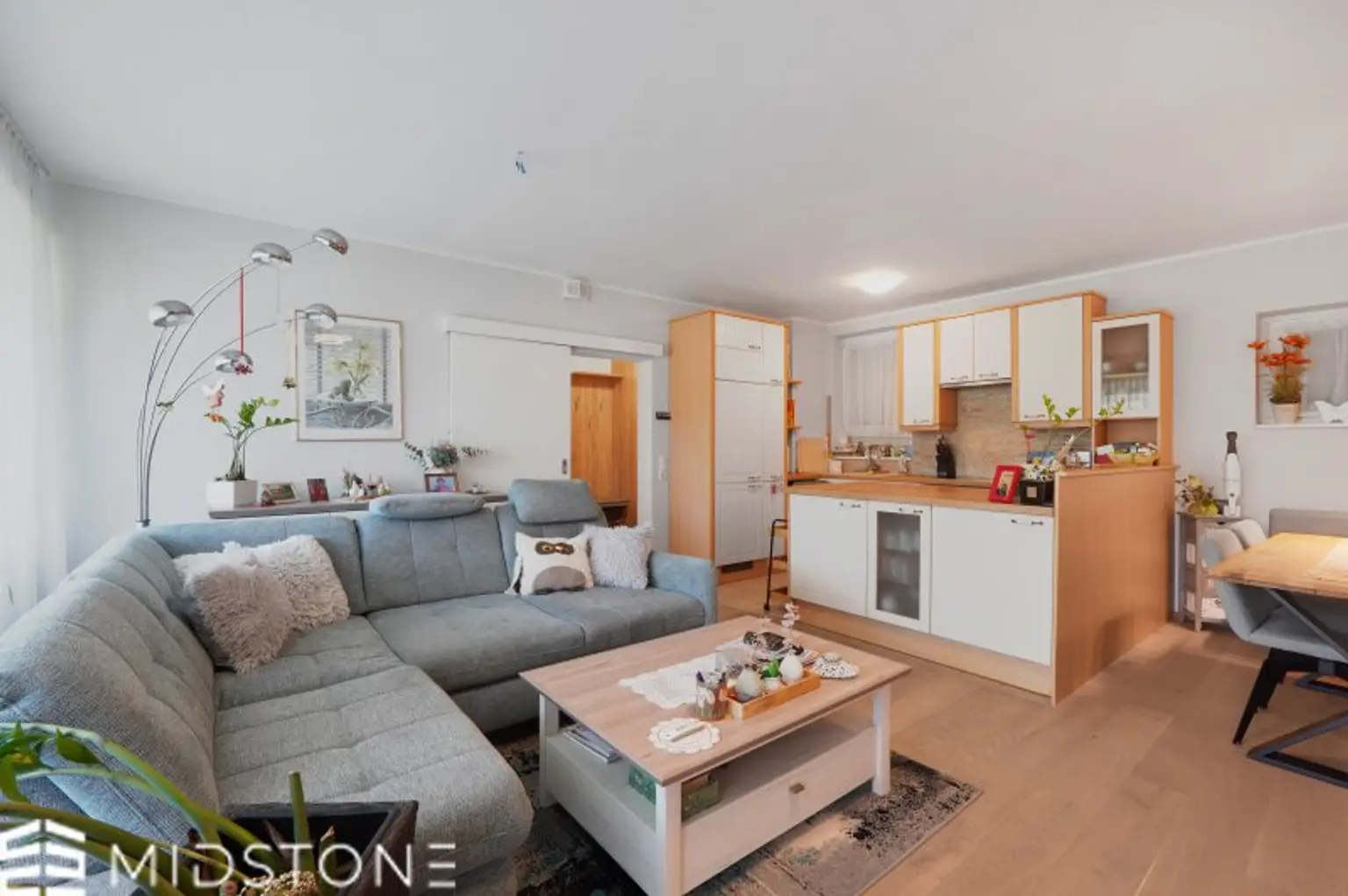 *Sonnige Gartenwohnung in ruhiger Lage* Komfortables Wohnen mit Terrasse und Garage