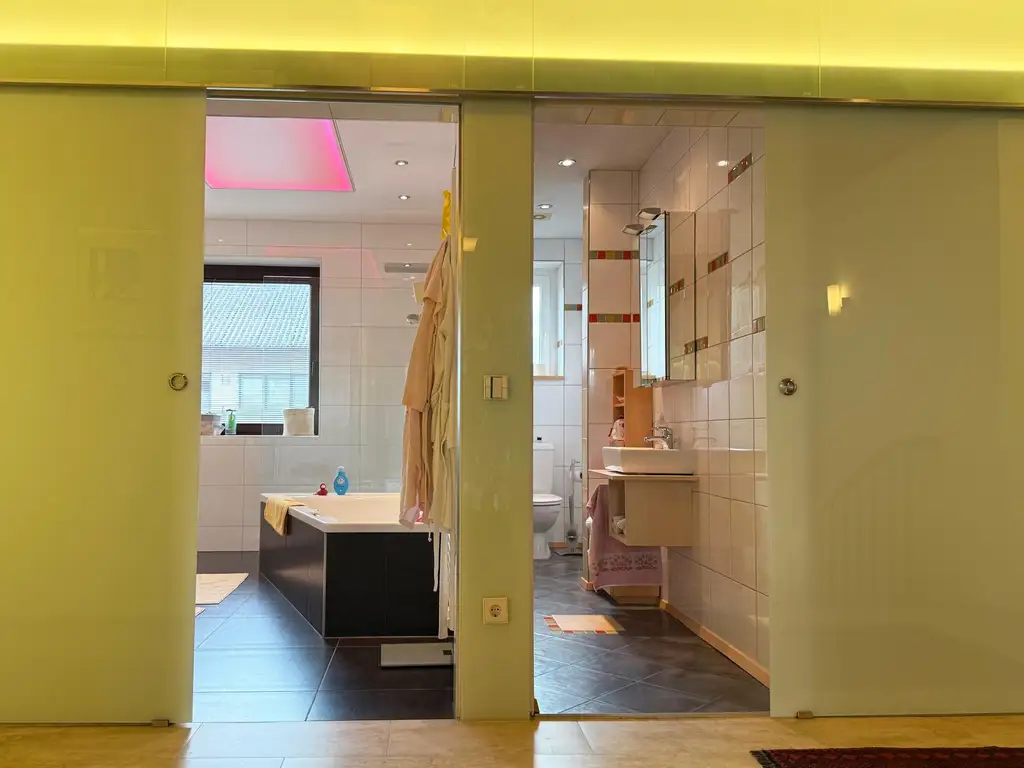 Mondänes Einfamilienhaus inmitten von Pöchlarn - Pool, Garten & Wellness inklusive!