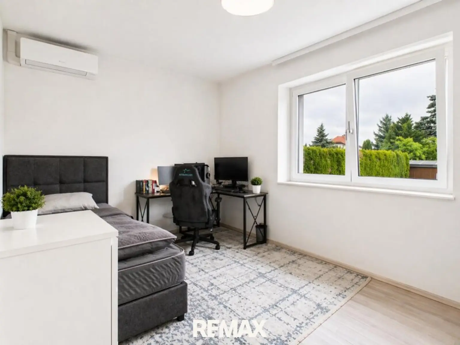 Schlafzimmer 2