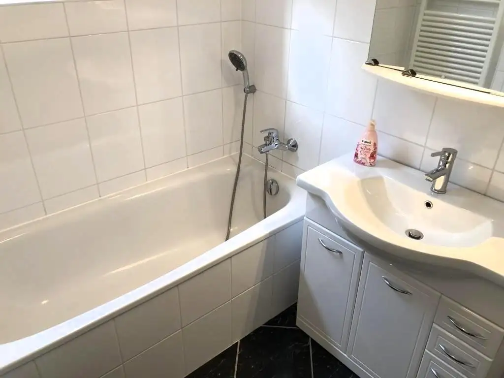 Nähe U3 - Wunderschöne, sehr sonnige Neubauwohnung in sehr guter und verkehrsgünstiger Lage