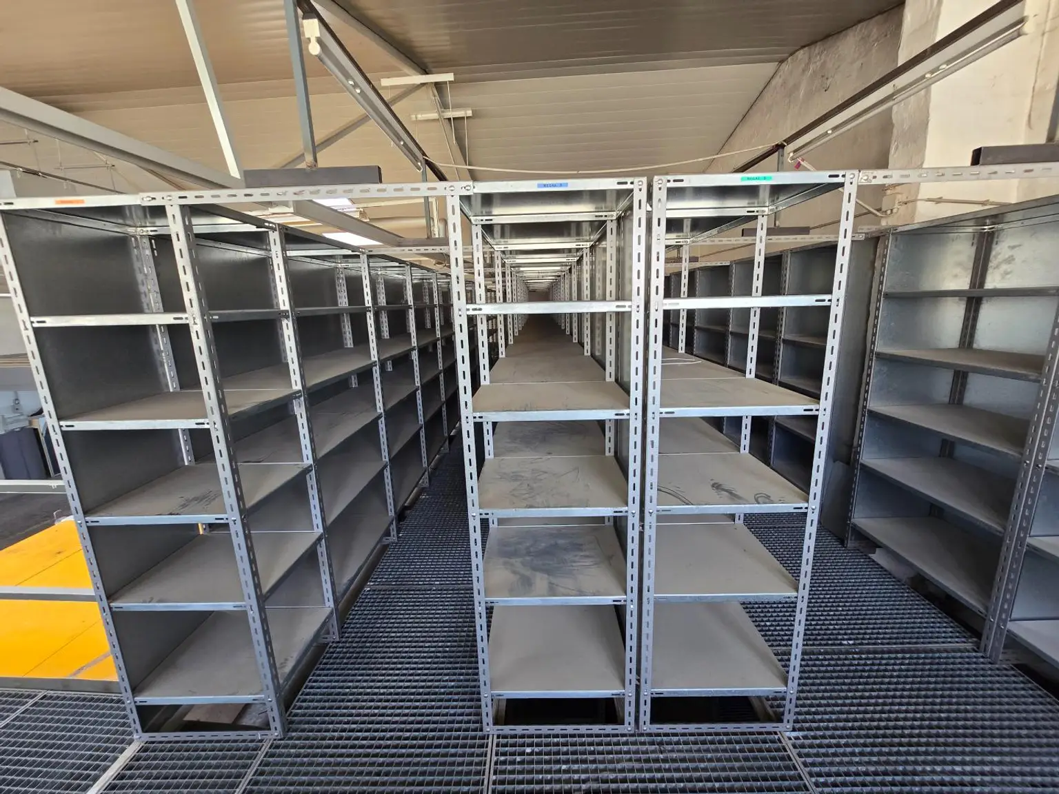 FLEXIBEL nutzbare Hallenflächen, von 53 - 328 m² für IHR GEWERBE
