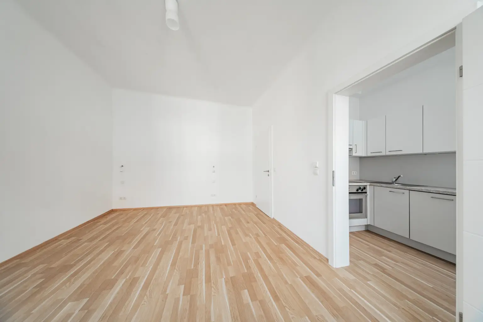 Charmante, renovierte Ein-Zimmer-Wohnung in ruhiger Hoflage!