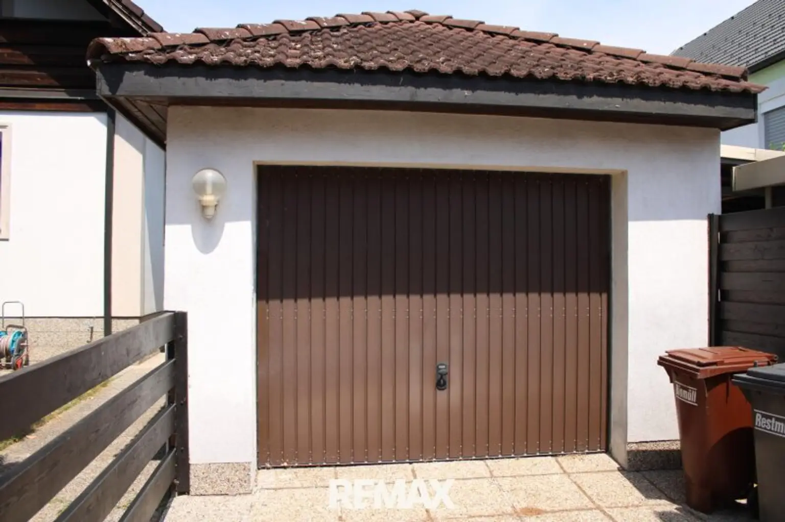 24_Garage