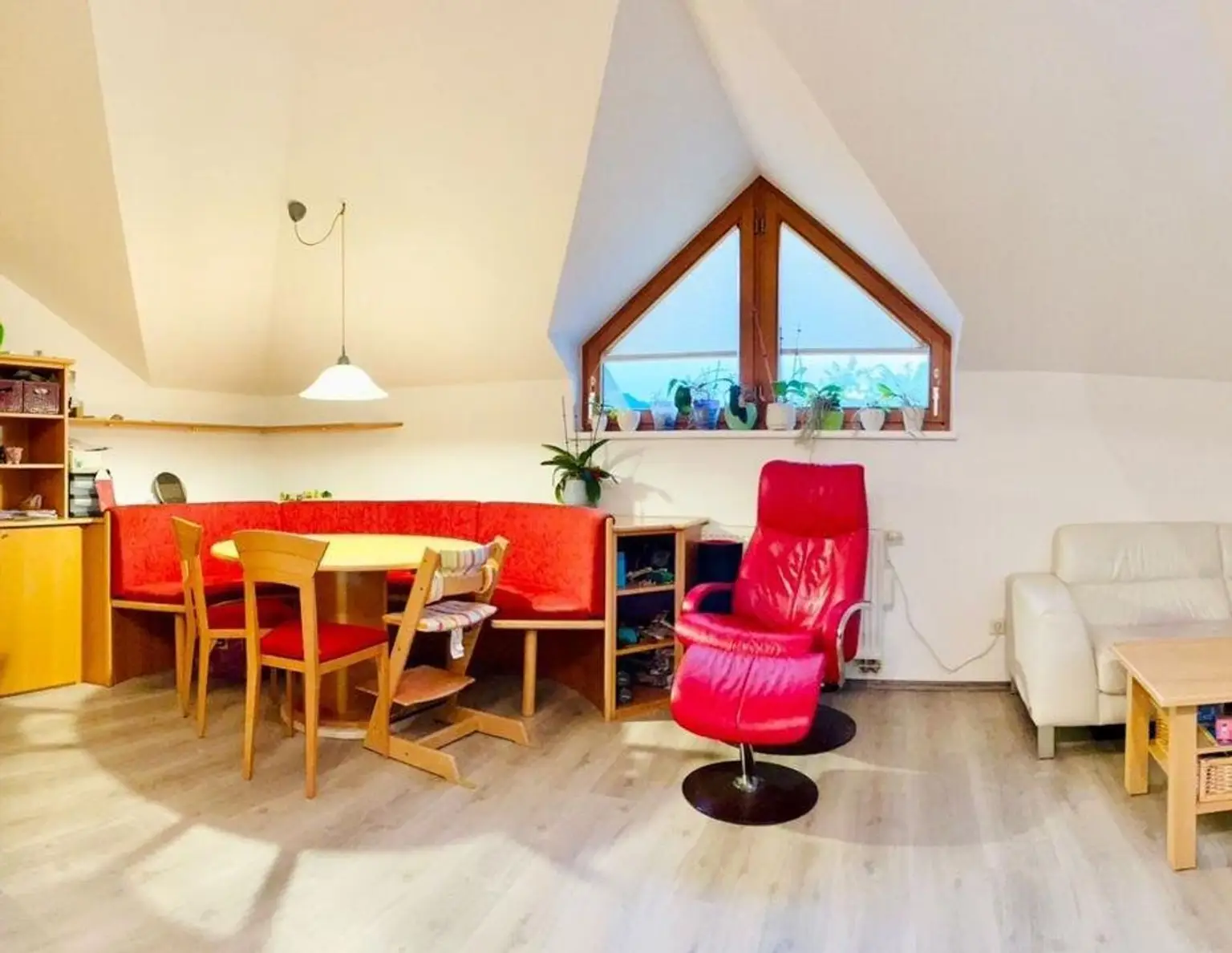 Super schöne 3-Zimmer-Dachgeschoßwohnung in ruhiger, zentraler Lage in Telfs