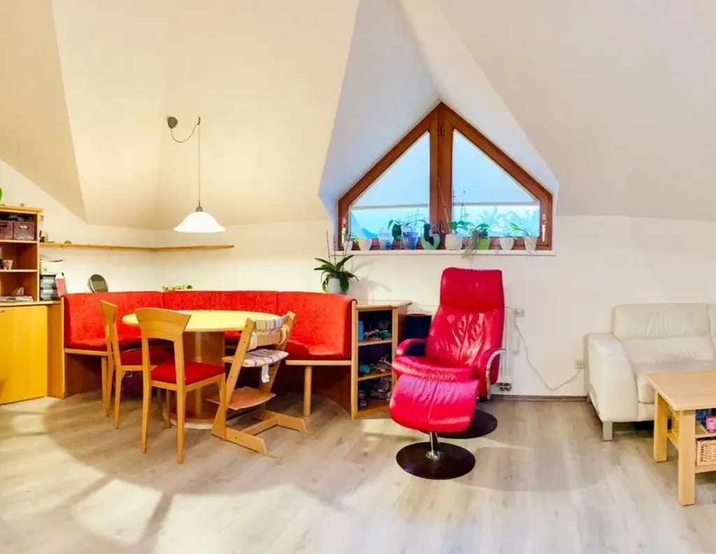 Super schöne 3-Zimmer-Dachgeschoßwohnung in ruhiger, zentraler Lage in Telfs