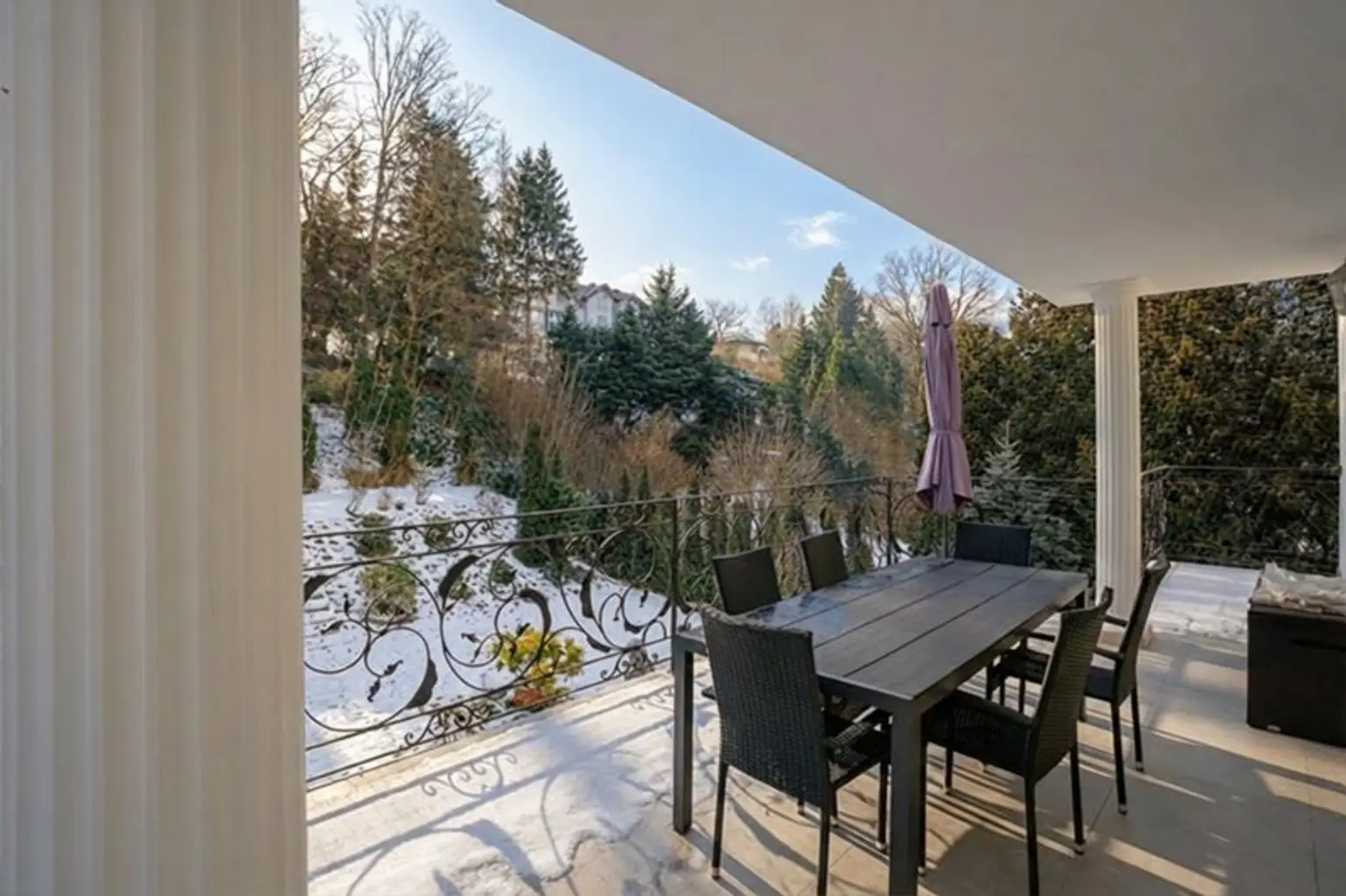 Terrasse (gartenseitig im 1. Stock)