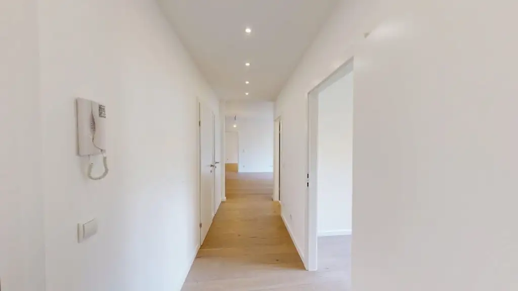 Seltene, hofseitige 3-Zimmer-Wohnung in toller Lage - Erstbezug nach Sanierung