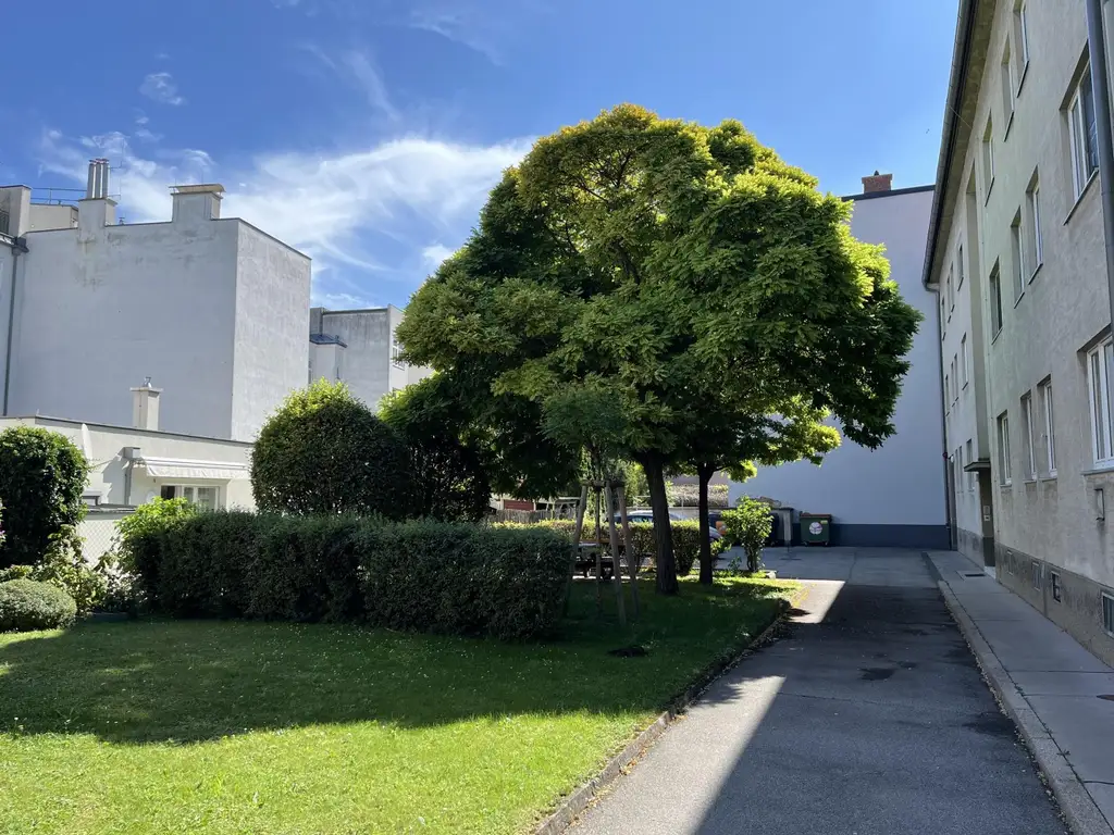 Traumhaft renovierte 2-Zimmer-Wohnung in TOP-Lage