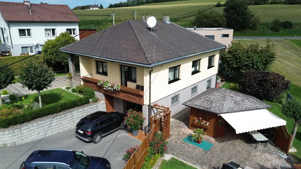 Gepflegtes Haus in ländlicher Lage