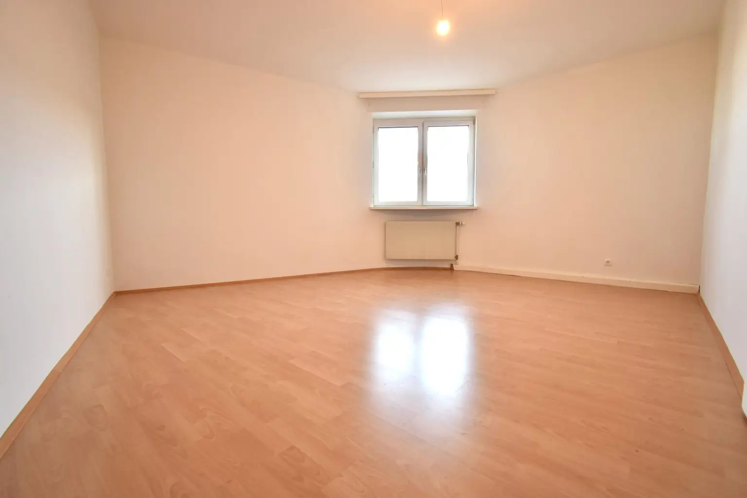 Sonnige Erdgeschosswohnung in zentraler Lage – LINZ/URFAHR!