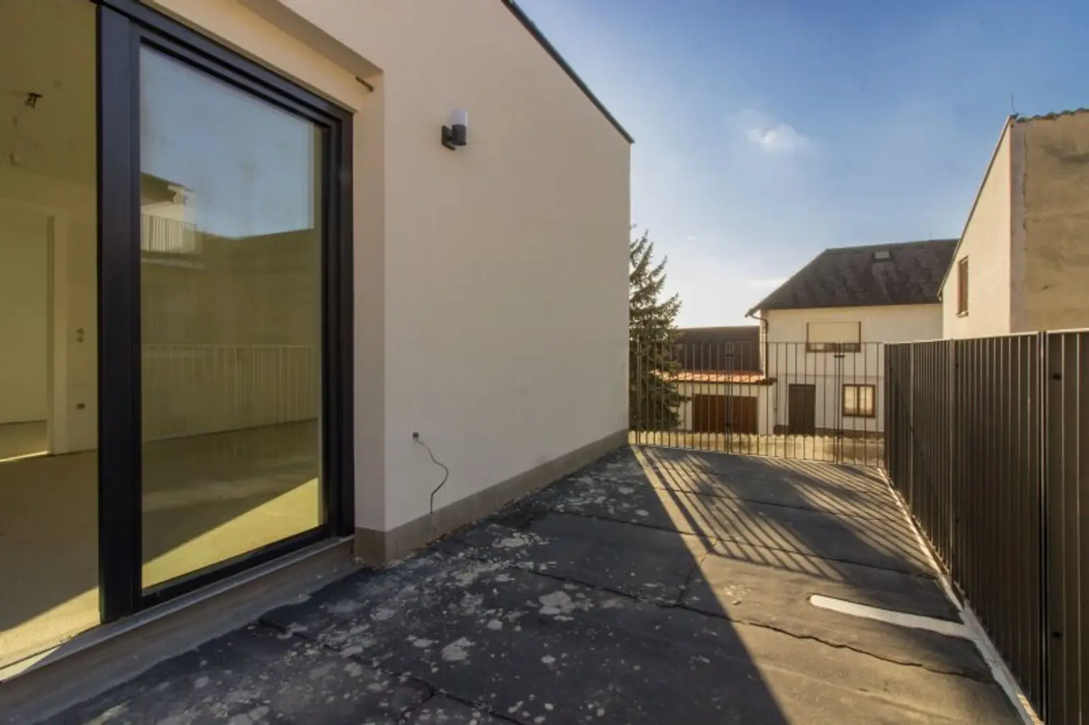 Großzügig und Ruhig | Neubau Erstbezug | Balkonwohnung mit Eck-Wohnzimmer