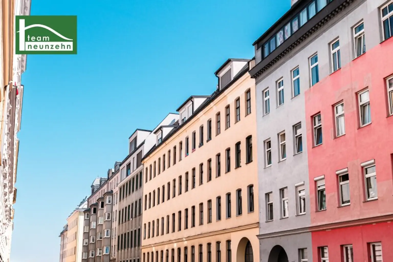 EIGENBEDARF ODER INVESTMENT MIT ca. 3,5% RENDITE! SEHR GUTER ZUSTAND! SANIERTE & MÖBLIERTE DACHGESCHOSS-WOHNUNG INKL. KÜCHE! SOFORT BEZIEH- ODER VERMIETBAR!