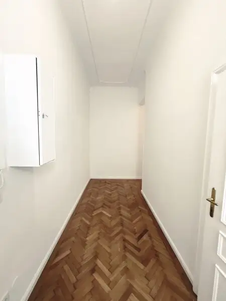 Wohnung in Wiener Bestlage | Frisch Saniert - in Erstbezugszustand! | Völlige Ruhelage im Innenhof
