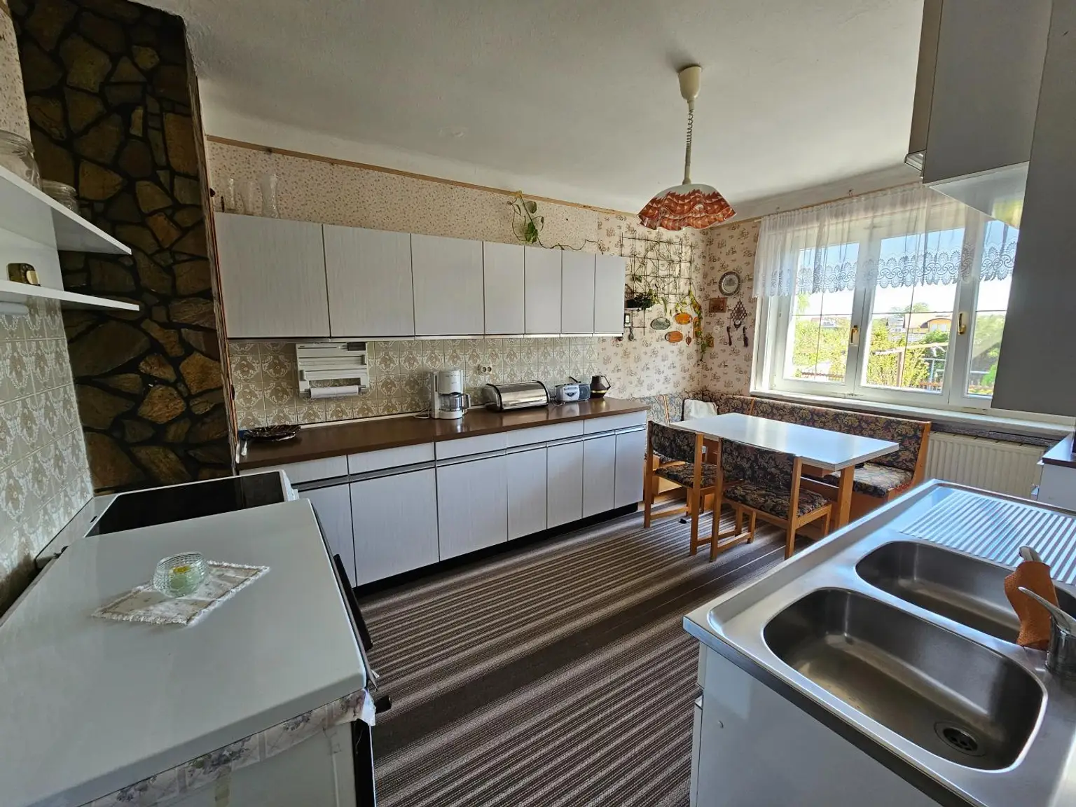 Einfamilienhaus mit kleinem Garten