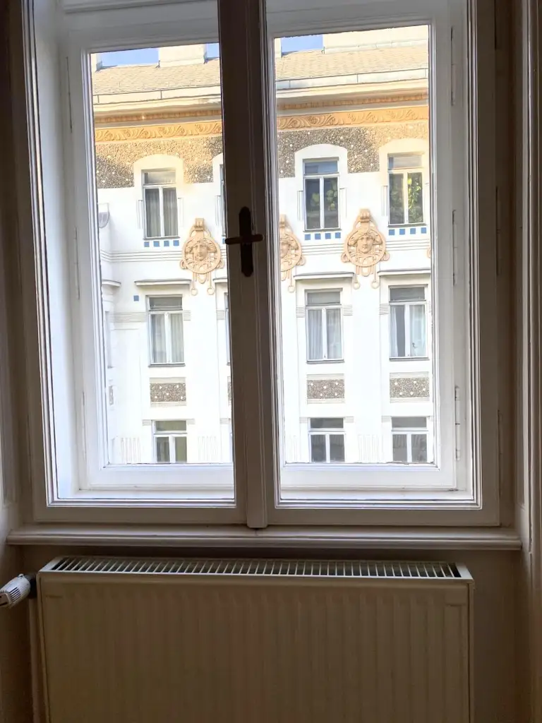 "Jahrhundertwende-Nähe Belvedere"