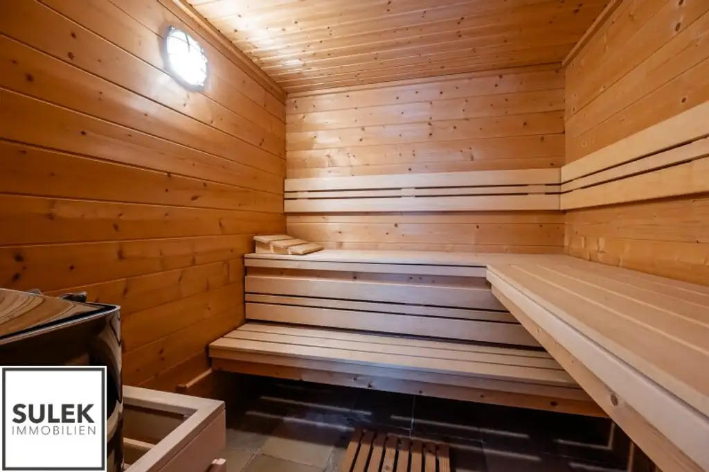 Rarität in der Wehrgasse: großzügige, sanierte Altbauwohnung mit Terrasse ab 01/26 unbefristet mieten!