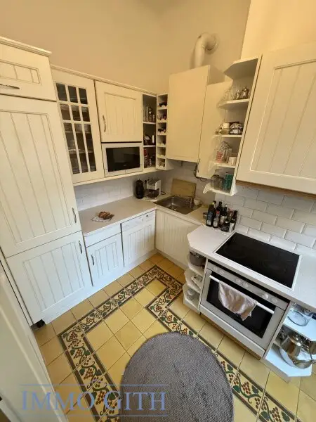 HELL, GEMÜTLICH & GUT VERMIETET – GEPFLEGTE 2-ZIMMER-WOHNUNG MIT BALKON IN SIMMERING ZU KAUFEN!