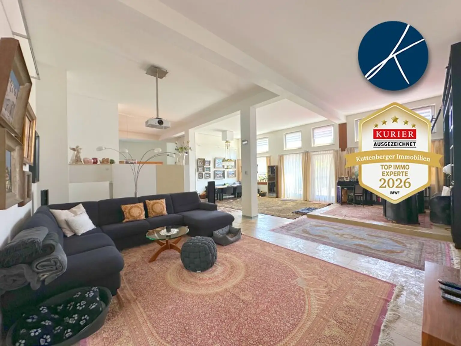 Wohnbereich (Deckenhöhe 4m)