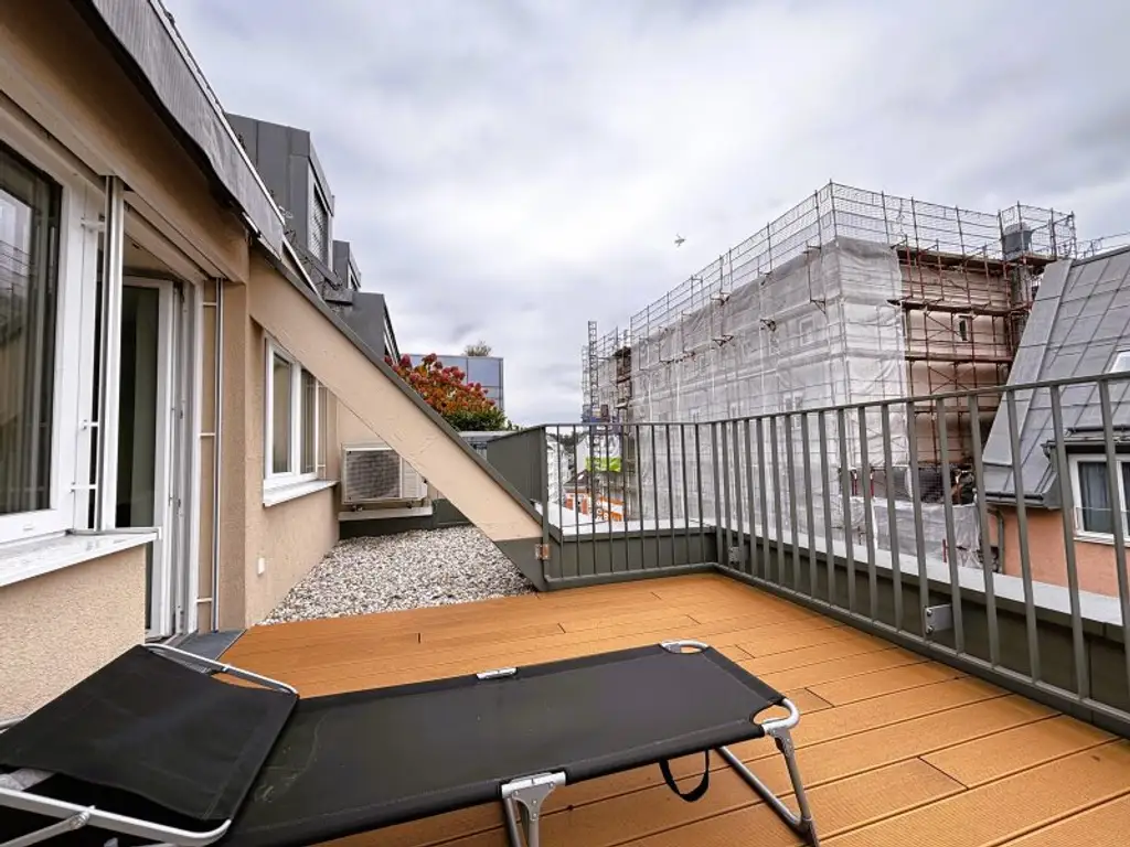 Exklusive Innenstadtwohnung mit Dachterrasse & Klimaanlage – Blick auf den Pöstlingberg