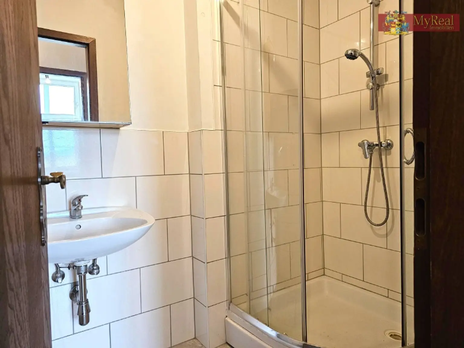 Sonnige 2 Zimmerwohnung in Blumau Neurißhof