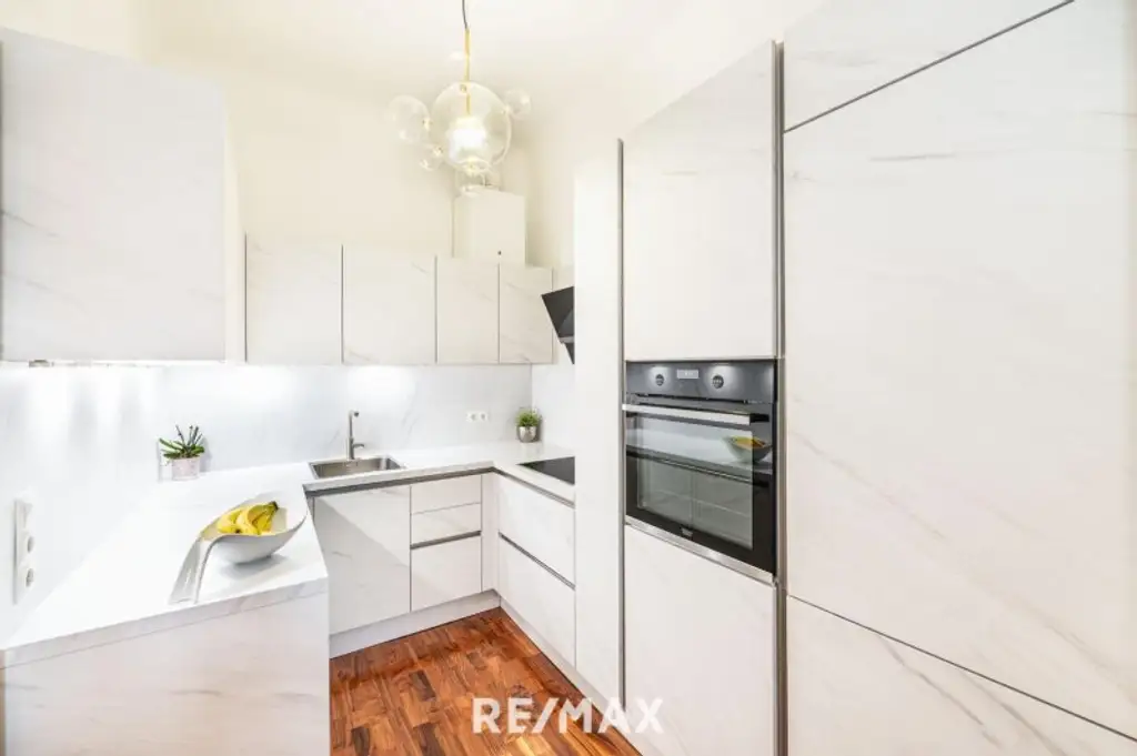Sanierter Altbau | 3 - 4 Zi | Offener Kamin | Grenze 18. Bezirk