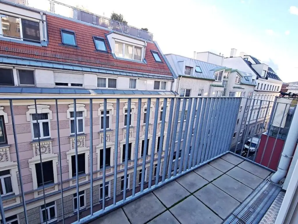 AM SPITZ-NÄHE, gepflegte 36 m2 Neubau mit 4 m2 Balkon, 2 Zimmer, Komplettküche, Wannenbad, Parketten, Garagenplatz möglich, Leopold-Ferstl-Gasse