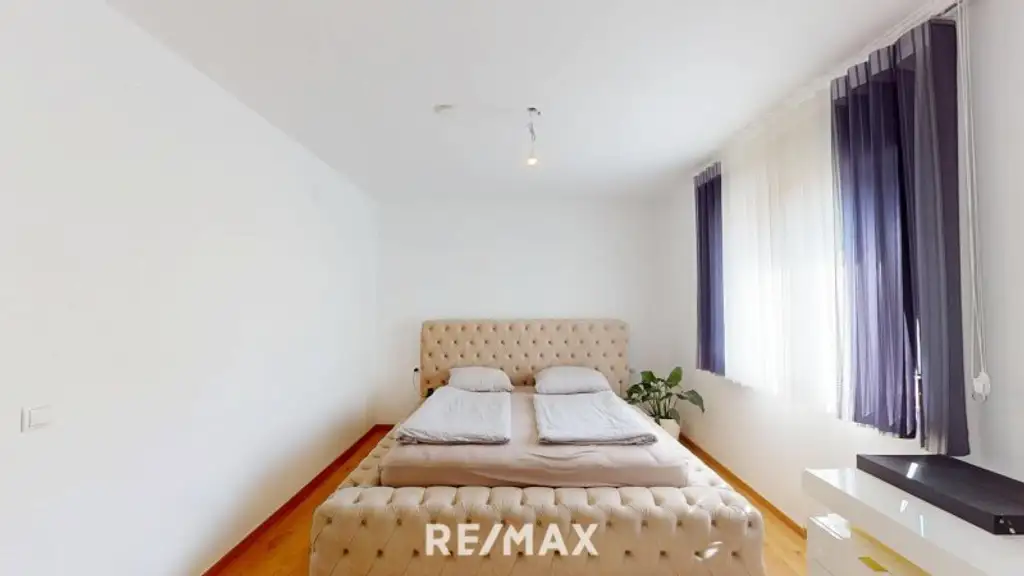 REPRÄSENTATIVE TRAUMVILLA IN BESTLAGE VON HIMBERG NÄHE WIEN & U1