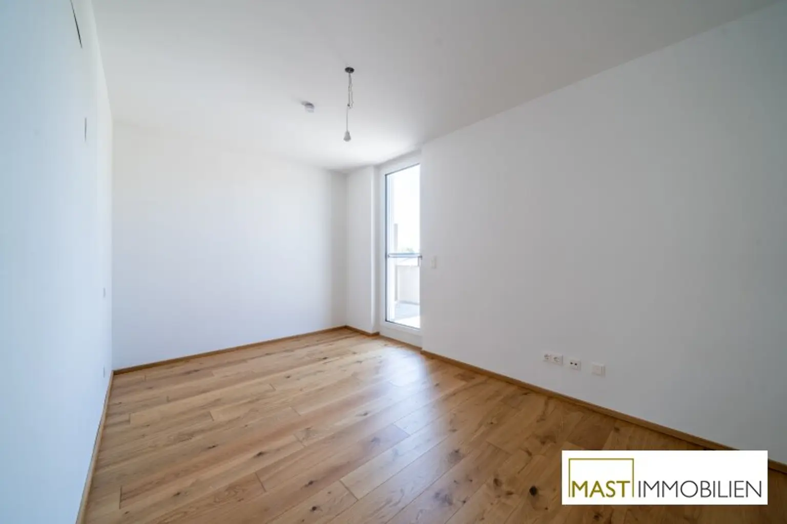 *Sommer 2025* Einzigartigen Dachgeschosswohnung mit rund 50 qm Dachterrasse/Gründach mit uneingeschränktem Blick auf den See!
