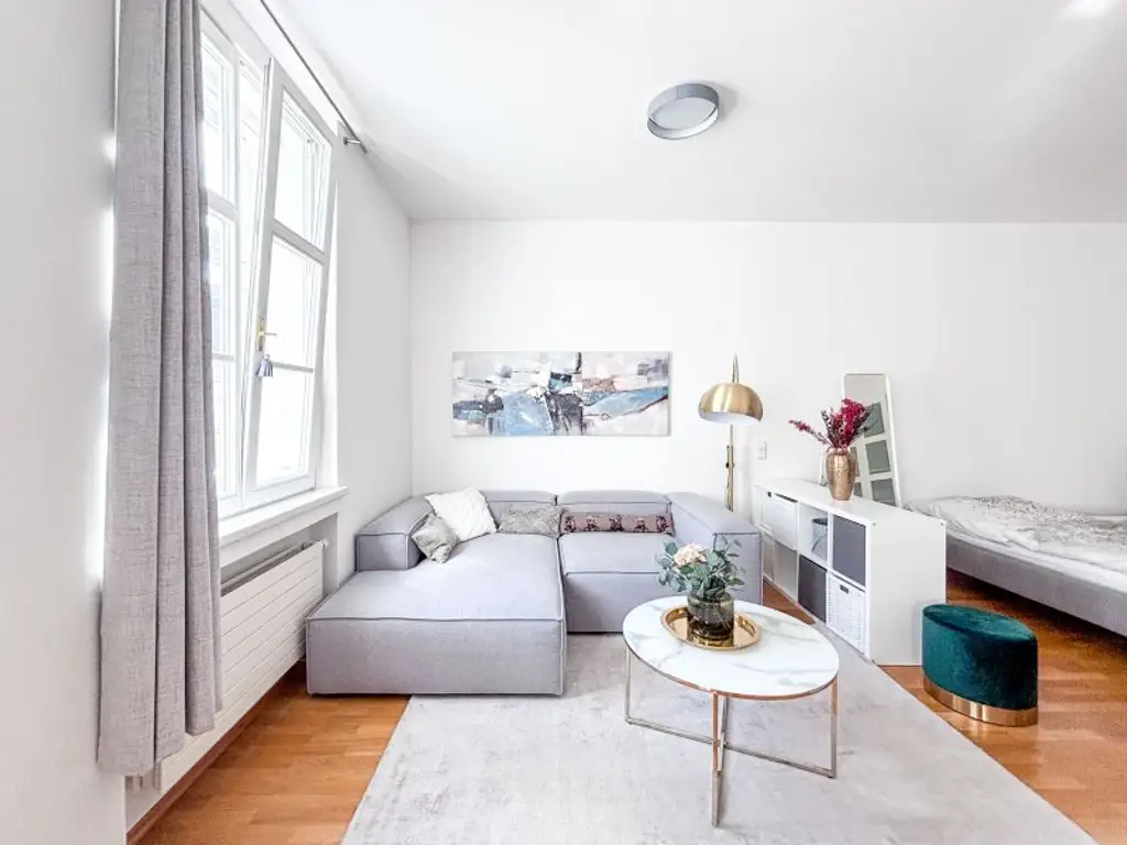 Komplett möblierte, helle Stadtwohnung – Ihr neues Zuhause am Stephansplatz/Graben!