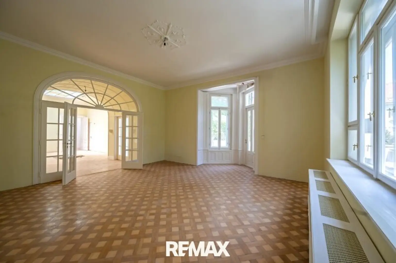 Rarität: Stadt-Villa mit weitläufigem Garten an exklusiver Hietzinger Adresse