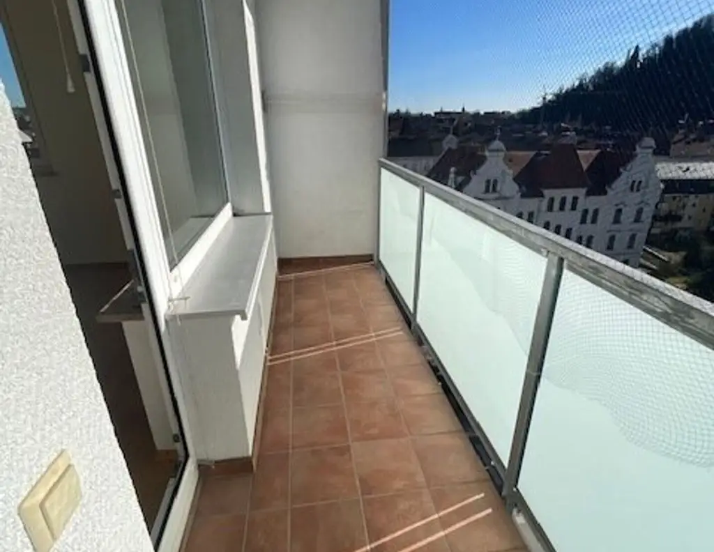 Graz-Geidorf: 3-Zimmerwohnung - Top Lage, sonnige Loggia & herrlicher Ausblick!