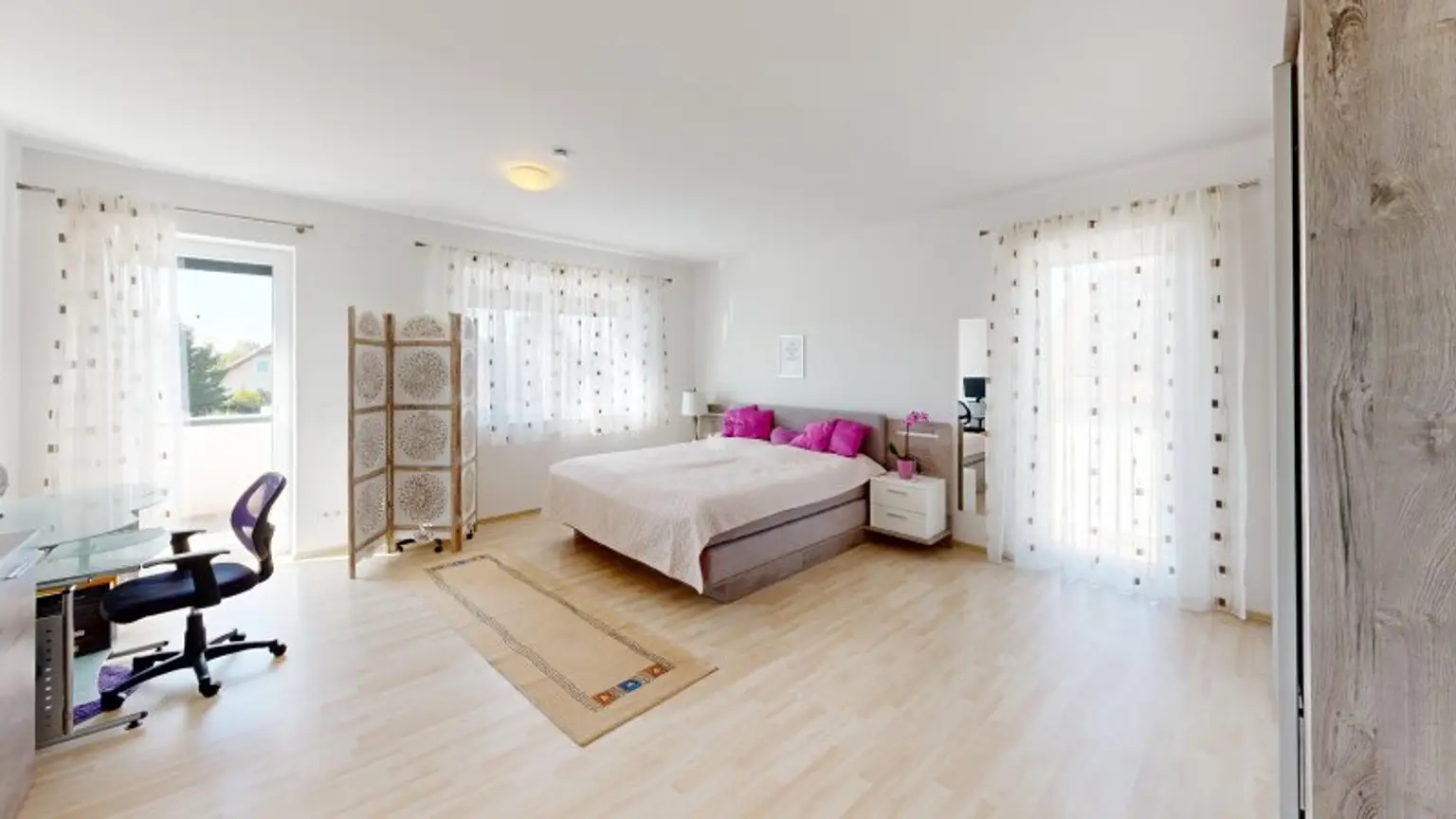 1.OG - Kinderzimmer 1 mit eigenem Balkon