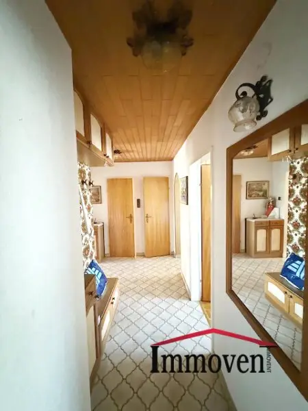 Helle 3-Zimmerwohnung mit Loggia und Parkplatz!