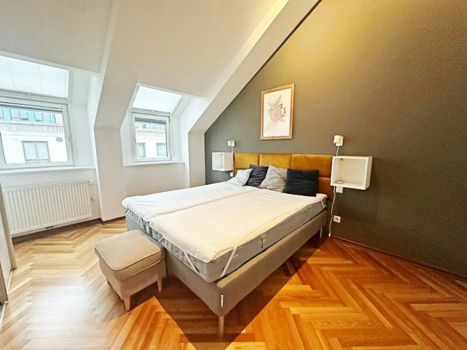 STAATSOPER-BLICK, klimatisiertes 110 m2 Dachgeschoss mit 20 m2 Terrasse, 3 Zimmer, Extraküche, 2 Bäder, Möblierung möglich