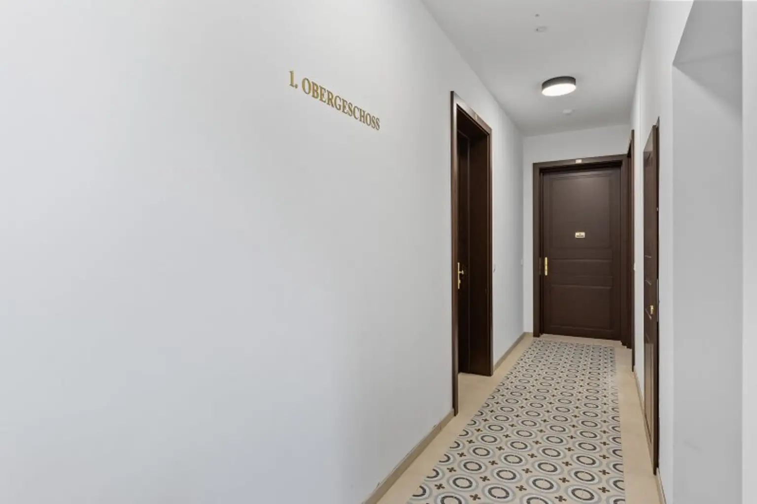 4-Zimmer-Altbaueigentumswohnung in generalsaniertem Altbau mit Balkon
