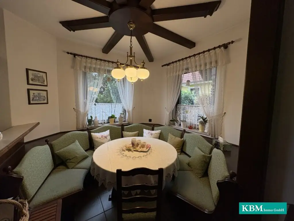 Gepflegtes Haus mit Terrasse in ruhiger Siedlungslage