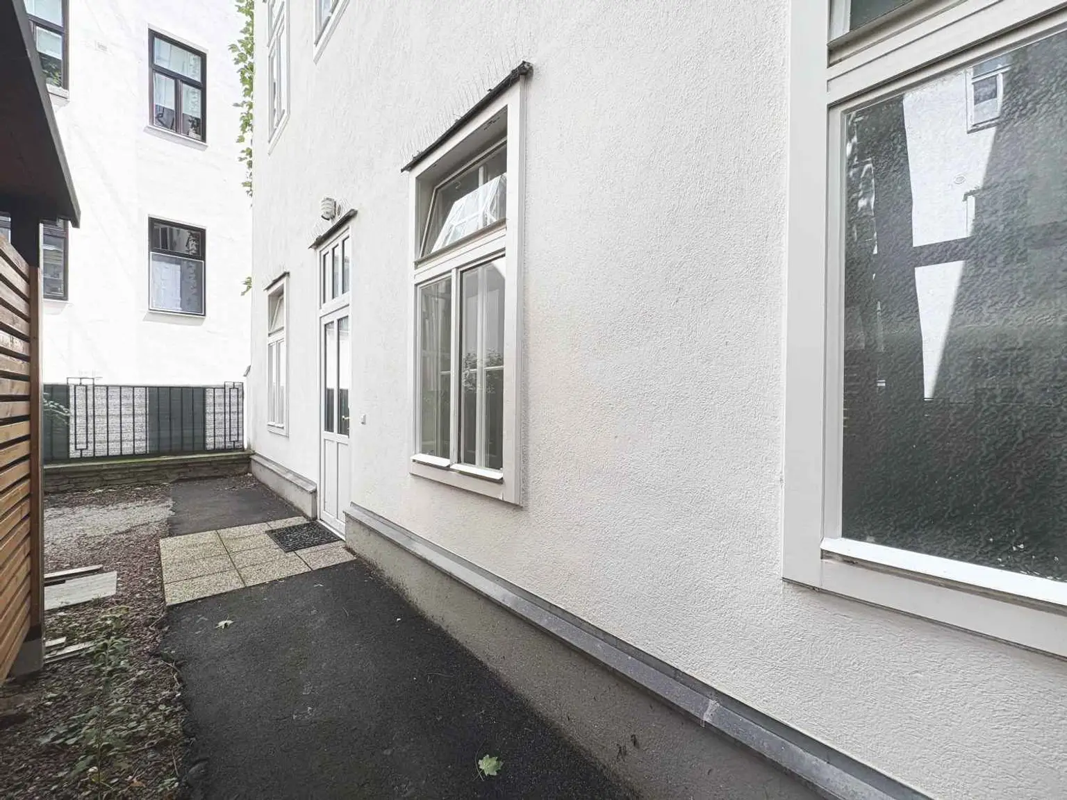 Gemütliche 2 Zimmer Wohnung mit Eigengarten
Nähe Altes AKH
