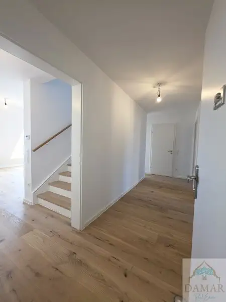 Den Arbeitsalltag im eigenen Whirlpool auf der riesigen Dachterrasse vergessen und die Seele baumeln lassen!