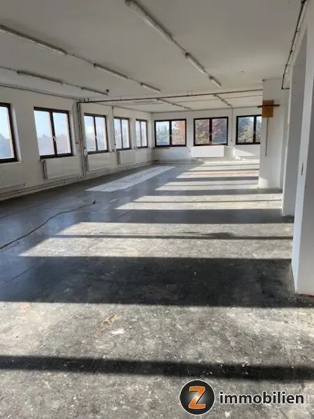 Nähe Oberwart: Große Halle/Gewerbeobjekt mit viel Nutzfläche!