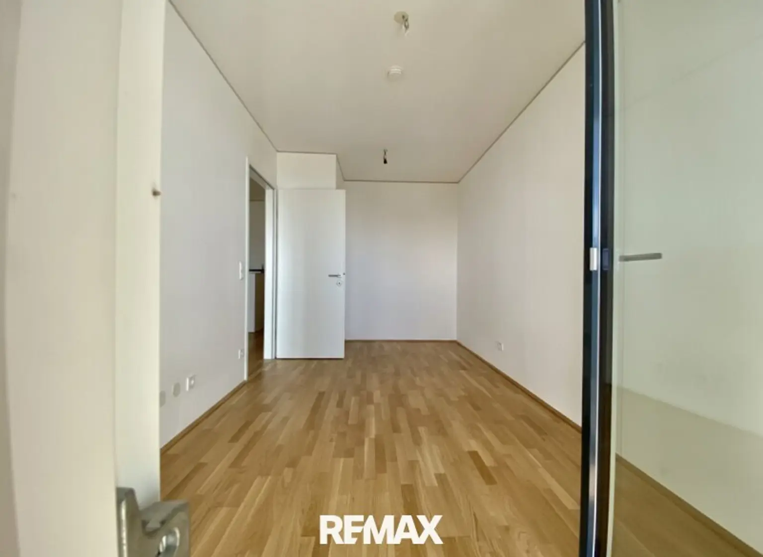 Loggia-Blick Schlafzimmer