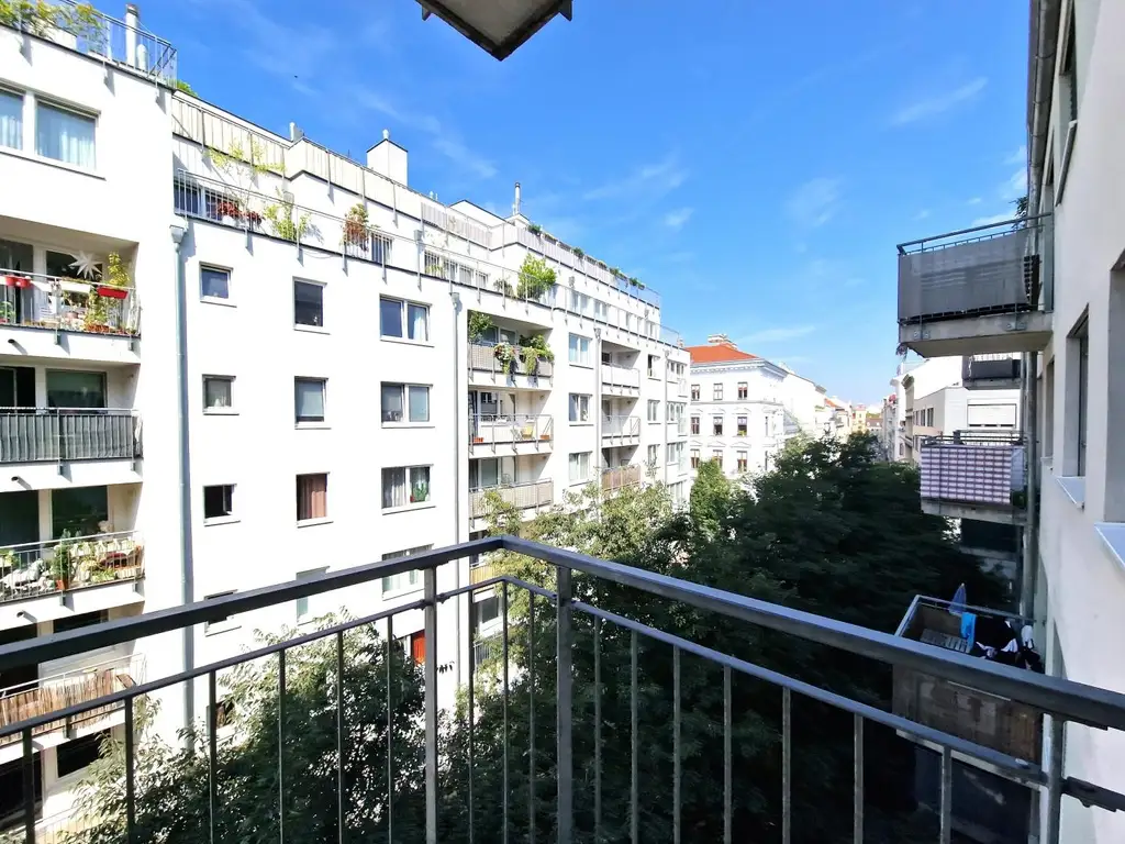 Moderne Neubauwohnung mit großem Balkon und Grünblick //Nähe Neubaugasse & U3 !!