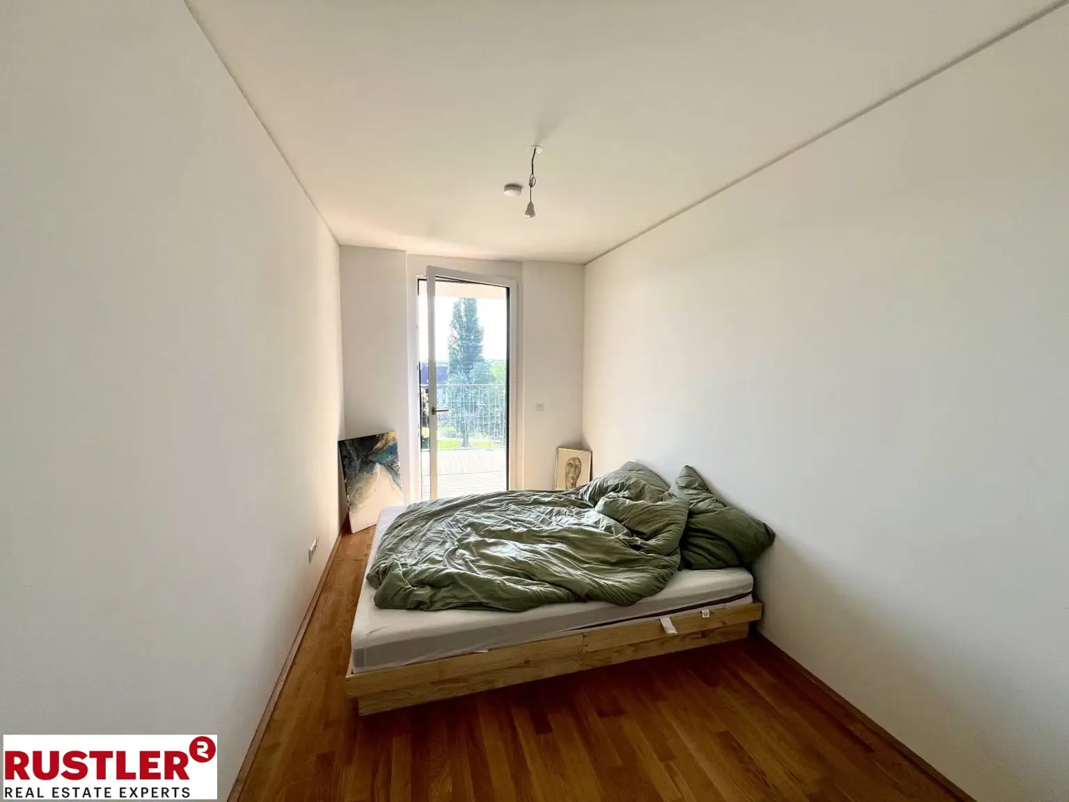**ATTEMSGARTEN - HOCHWERTIGE 4 Zi WOHNUNG INKL. KÜCHE - 2 TERRASSEN - 2 BÄDER UND FITNESS**