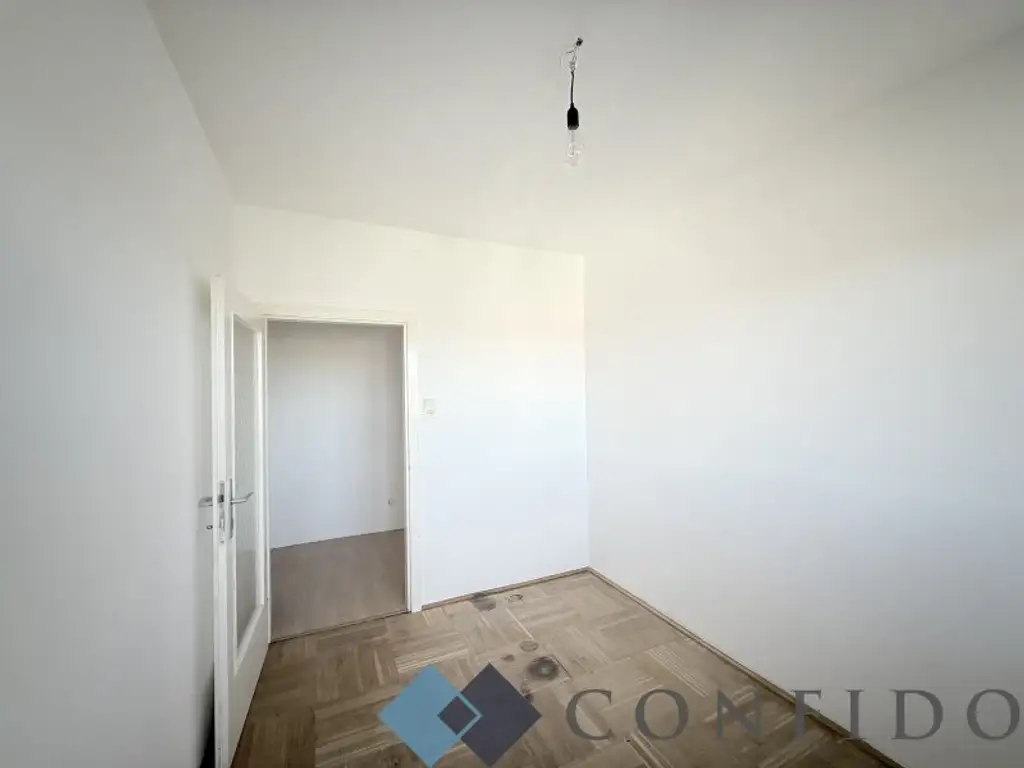 Wohnen nach Wunsch – sanierungsbedürftige 3-Zimmer-Wohnung mit Loggia und Stellplatz