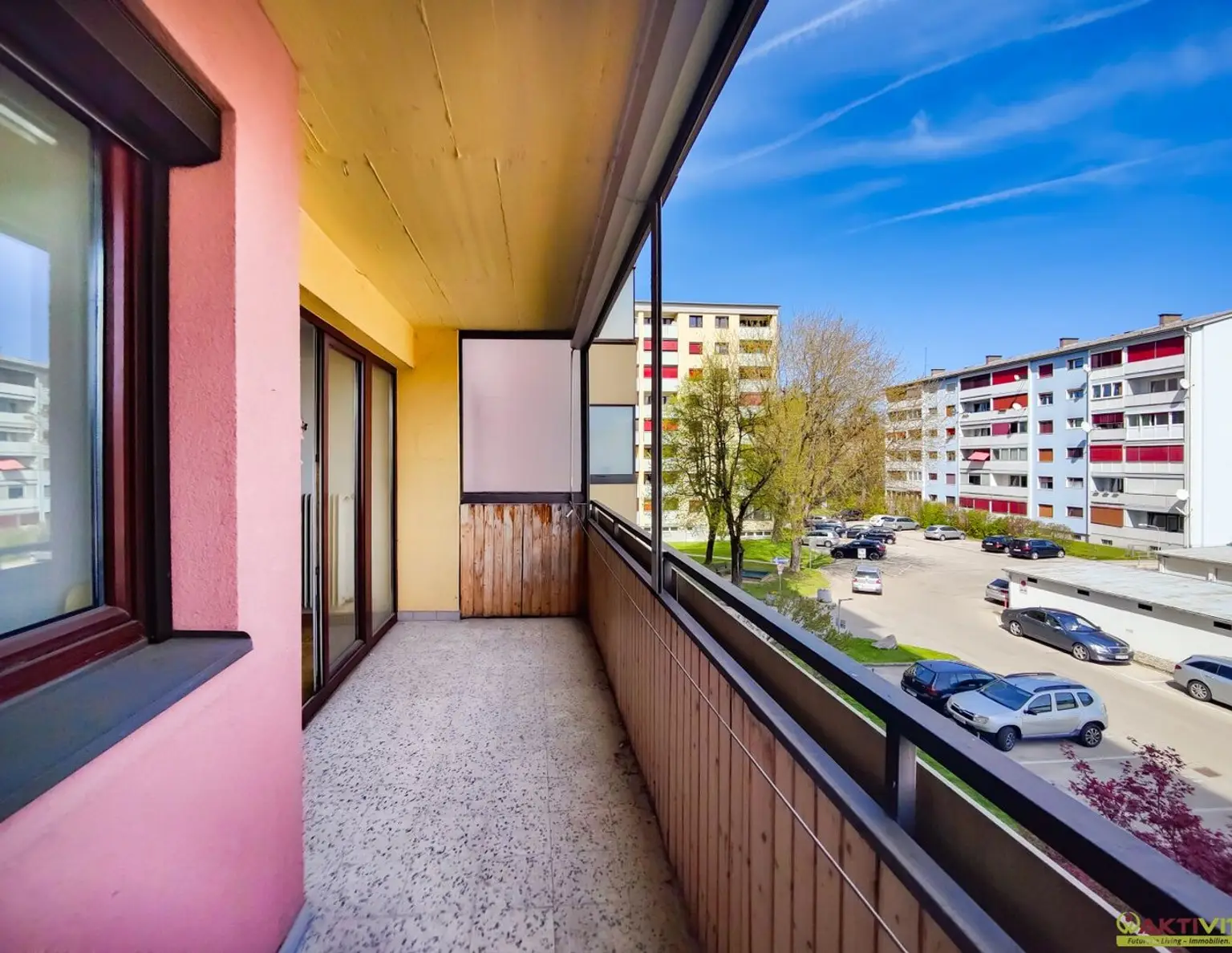 Großzügige Wohnung mit Ausblick, Gartennutzung und Lift. - Ideales Investmentobjekt.