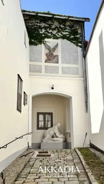 Wo Geschichte lebendig wird - Romantische Villa mit Park
